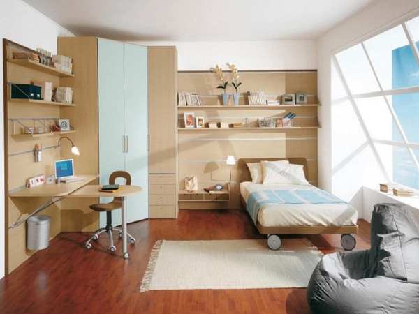 Sách vở để trên giường hoặc đầu giường