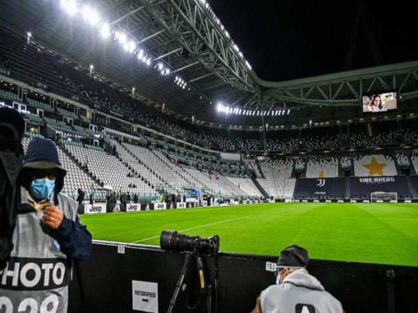 Tin bóng đá trưa 10/5: Juventus nghỉ thi đấu vì đối thủ không đến sân