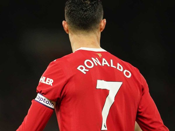 Tin Ngoại Hạng Anh 11/1: Lý do Ronaldo vắng mặt trận gặp Villa