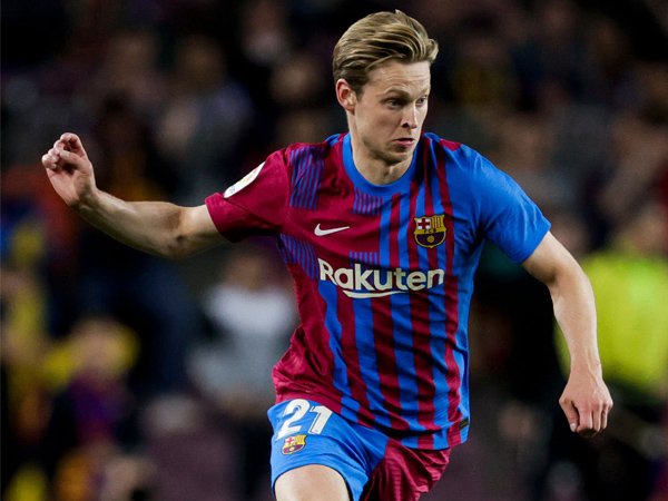 Tin Barca 1/6: De Jong chỉ muốn ở lại Barca