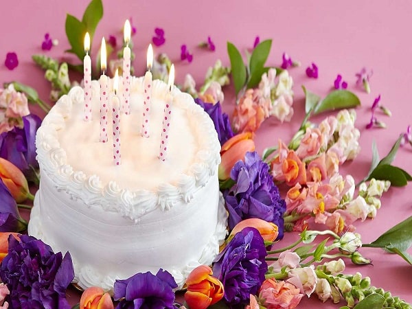 Mơ thấy bánh sinh nhật may hay xui đánh con gì dễ trúng thưởng lớn?