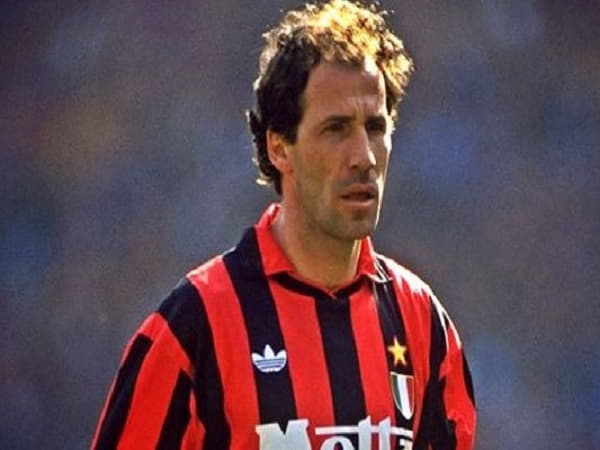 Franco Baresi là 1 trong những cầu thủ Ý nổi tiếng