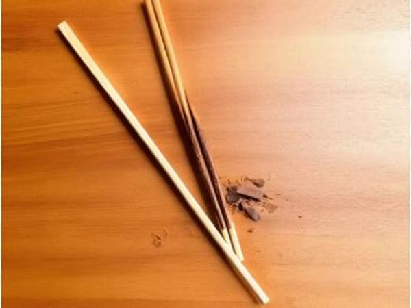 Giải mã gãy đũa theo từng thời điểm đặc biệt