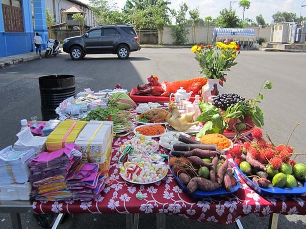 Đồ ăn cúng cô hồn